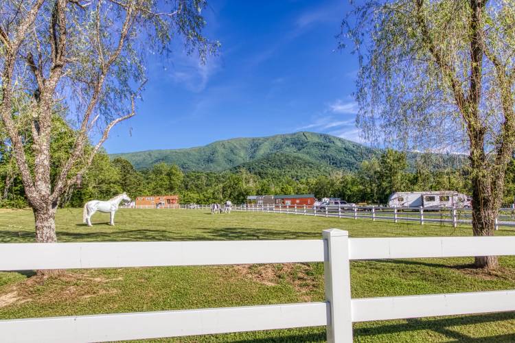 Cove Mountain RV Resort 3121 Wears Valley Rd Sevierville, TN 37862 RE
